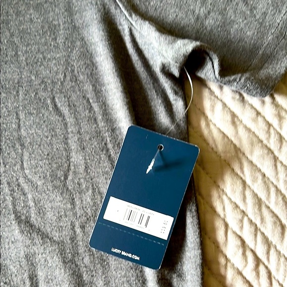 Lucky Brand Gray Graphic T-Shirt for Men. MOMENTO MORI MUSIC  FREES YOUR SOUL - Picture 6 of 6